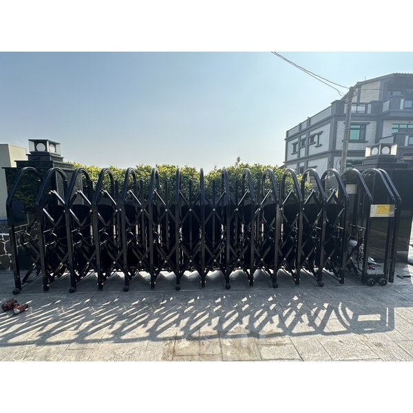 不銹鋼烤漆伸縮電動門