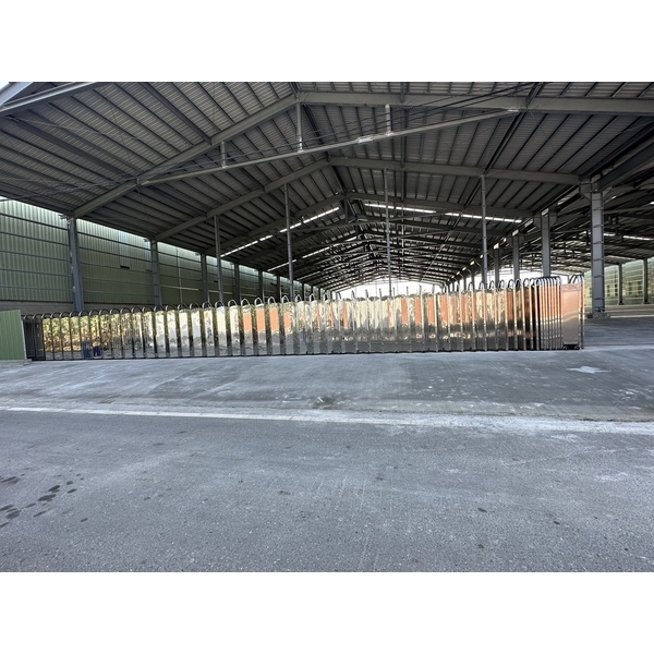 不銹鋼斜背全密式軌