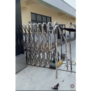 伸縮門維修工程