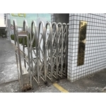 伸縮門換輪子 - 咏達企業行