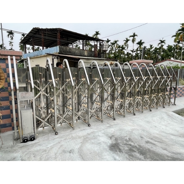 伸縮電動門斜背全密式,咏達企業行