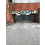 白鐵花格+95茶色鋁合金捲門 - 萬誠企業有限公司