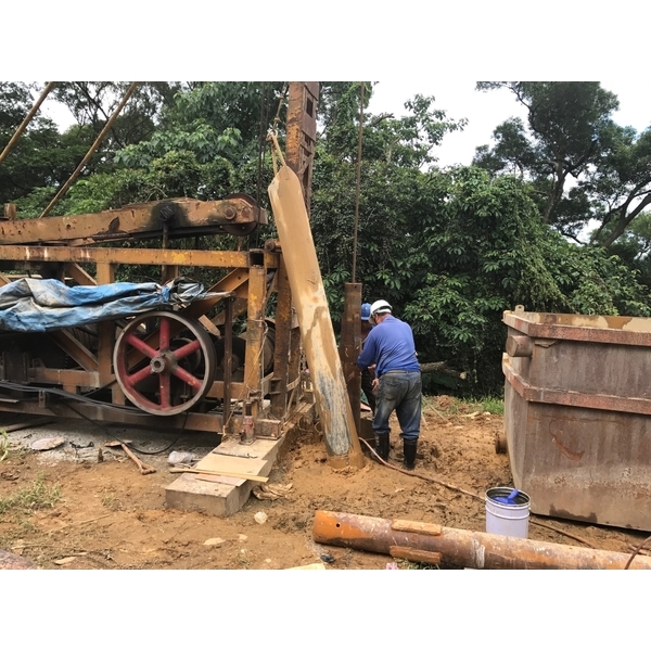 衝擊式鑚機施工-泉隆工程股份有限公司