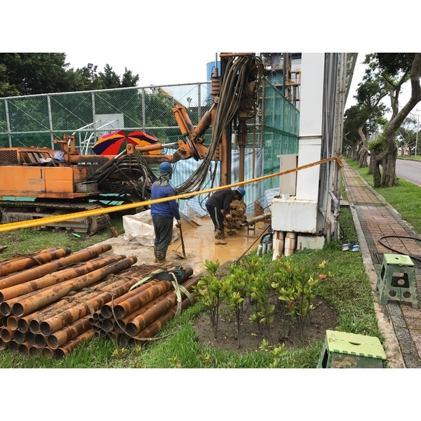 鑚堡機械,泉隆工程股份有限公司