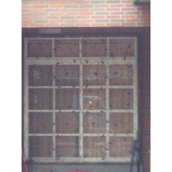 鍛造窗,巨群工程行