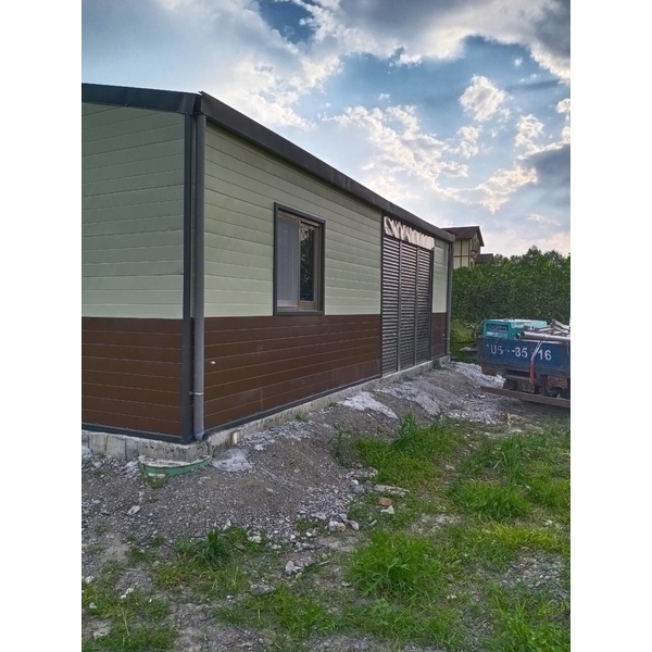 鐵皮資材室,巨群工程行