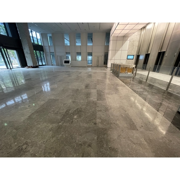 玉山銀行總行,大興實業有限公司