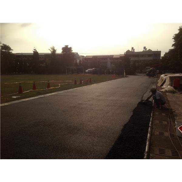 跑道施工,漢鴻土木包工業有限公司