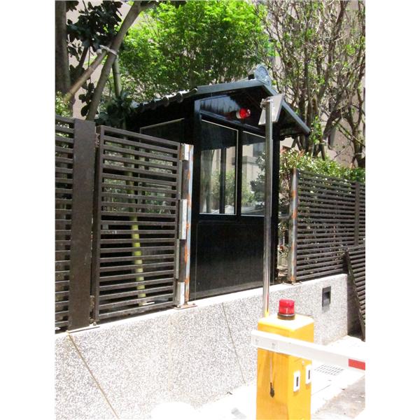 G42-警衛亭-大來國際開發(黑咖啡色琉璃瓦屋頂-側拍),九代興鋁業社