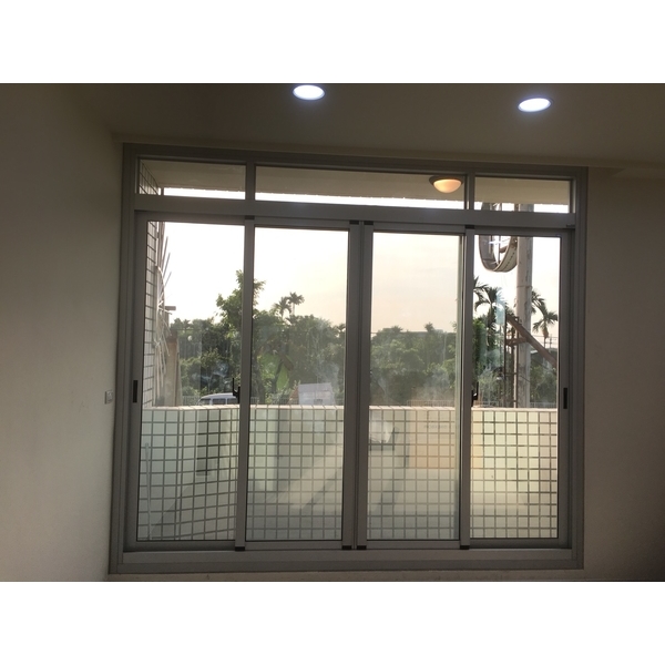 鋁門-東泰鋁門窗行