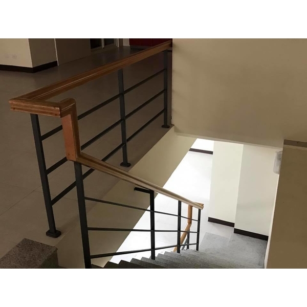 住家樓梯扶手 住家樓梯扶手,暐程快速捲門企業社