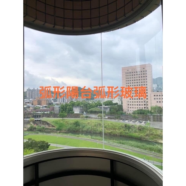 弧形玻璃+推開窗-鑫輝鋁業有限公司