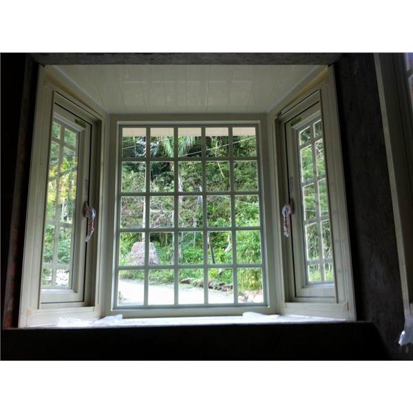 格子窗-鑫輝鋁業有限公司