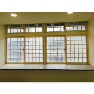 8mm玻璃+格子+5mm玻璃格子窗