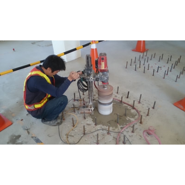 水泥鑽孔