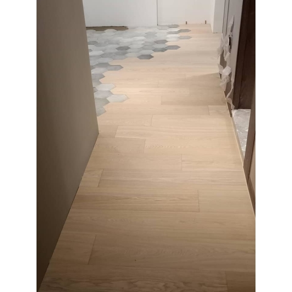 手刮木地板與花磚-玖居木業有限公司