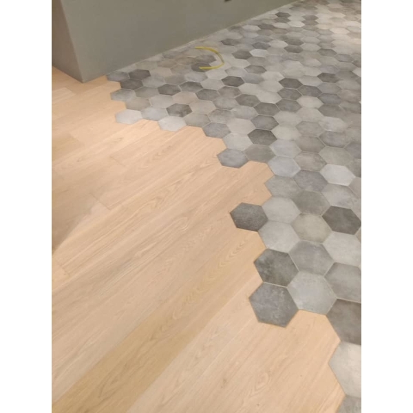 手刮木地板與花磚,玖居木業有限公司