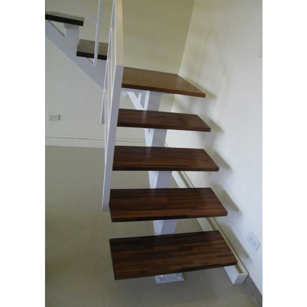 樓梯踏板 樓梯踏板,玖居木業有限公司