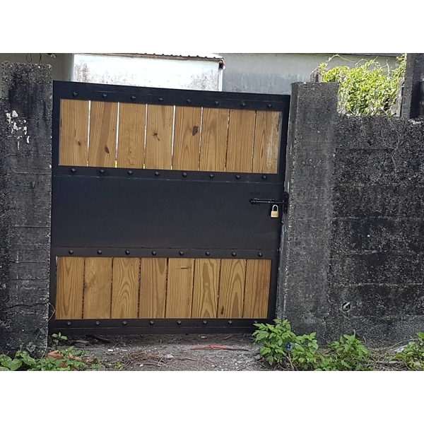 大門 大門,鑫鐵興企業社