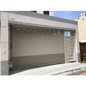 鋁合金捲門