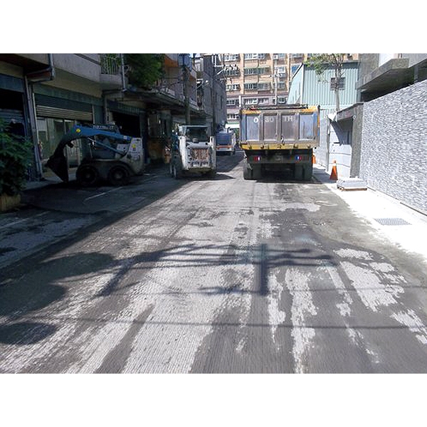柏油道路瀝青刨除完成,鈺川工程行