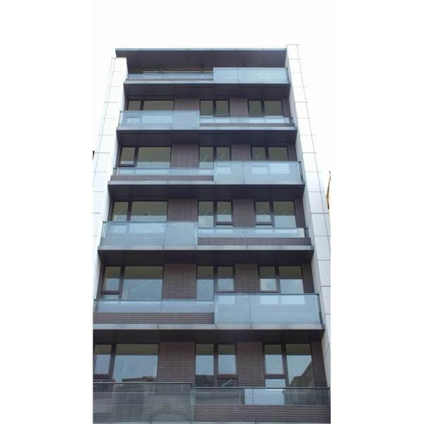 木柵玻璃欄杆,巨峯開發工程有限公司