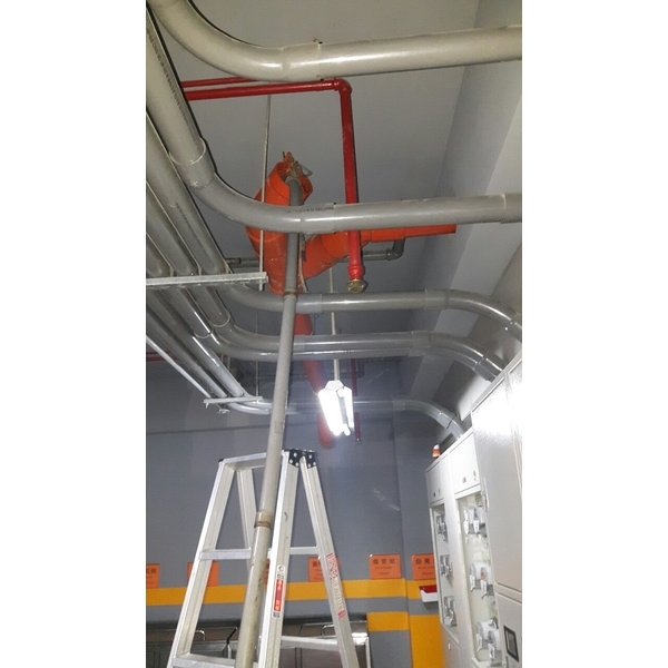 疏通水平吊管排水-世上衛生企業社