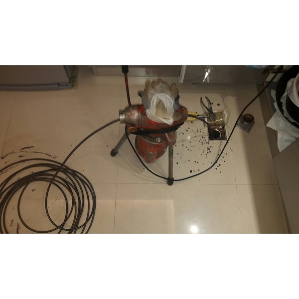 疏通廚房地板排水-世上衛生企業社