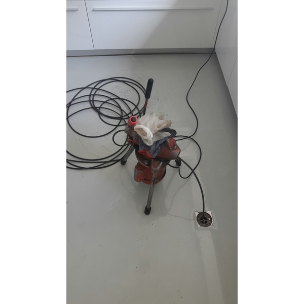 疏通廚房地板排水-世上衛生企業社