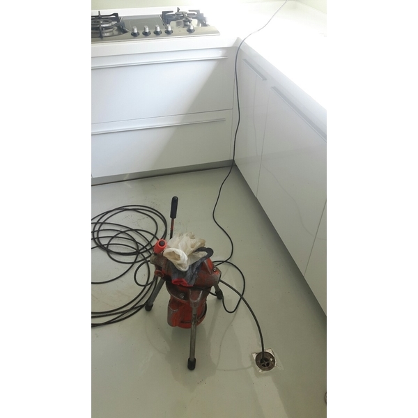 疏通廚房地板排水,世上衛生企業社