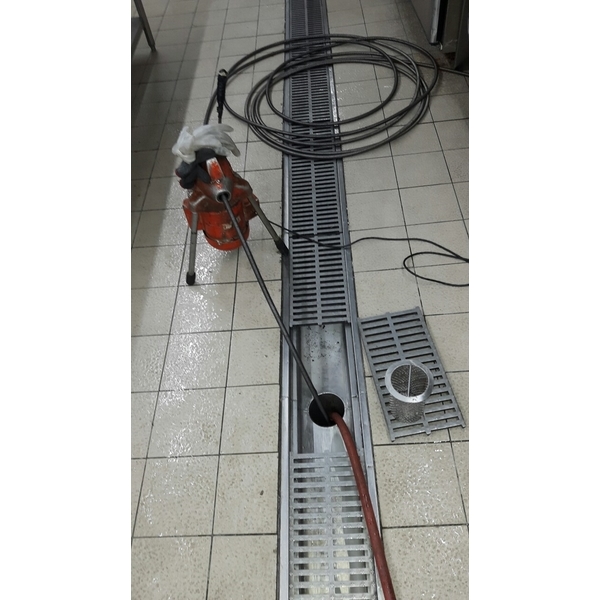 疏通餐廳截油槽-世上衛生企業社