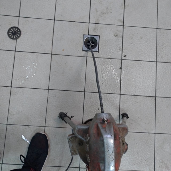 疏通廚房地板排水 疏通廚房地板排水-世上衛生企業社