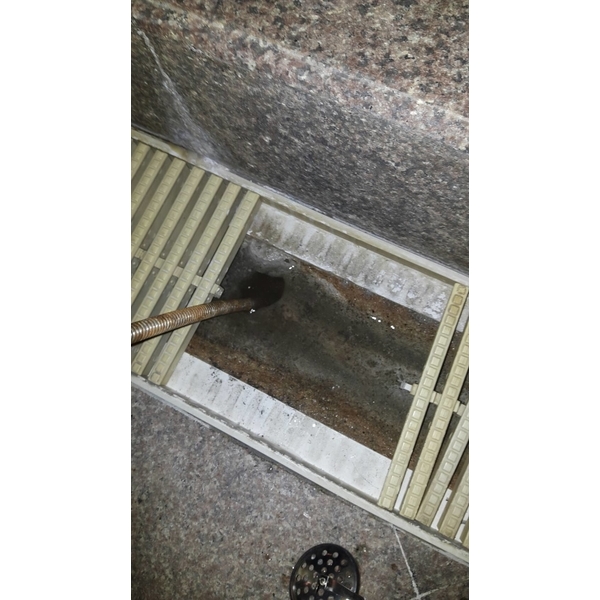 游泳池邊排水-世上衛生企業社