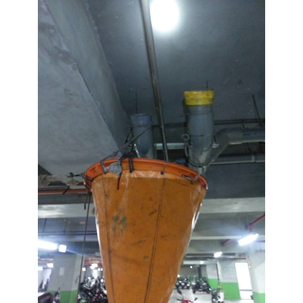 永和某社區水平吊管施工照,世上衛生企業社