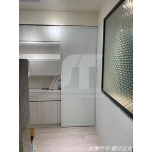 鋁合金邊框玻璃推拉門,昕采玻璃有限公司