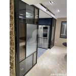 黑鋁框透明及磨砂玻璃門工程 - 昕采玻璃有限公司