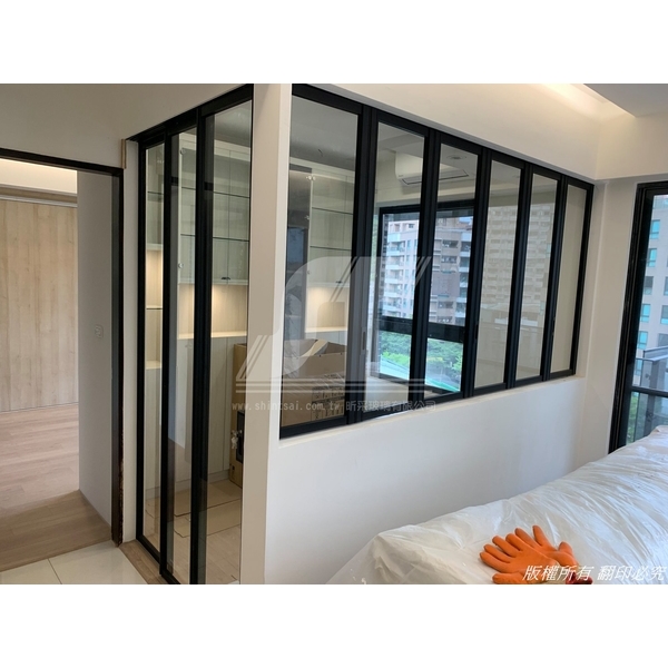 玻璃隔間與門工程