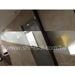 鋼絲玻璃 進口玻璃 複層玻璃 碎花玻璃 夾紗玻璃 - 昕采玻璃有限公司