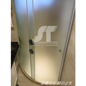 淋浴間玻璃 淋浴拉門 玻璃門 毛巾吊桿 浴室乾濕分離
