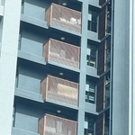 高雄中正路建案格柵欄杆 - 長穩鋁業有限公司