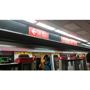 捷運淡水線、新莊線、信義線等