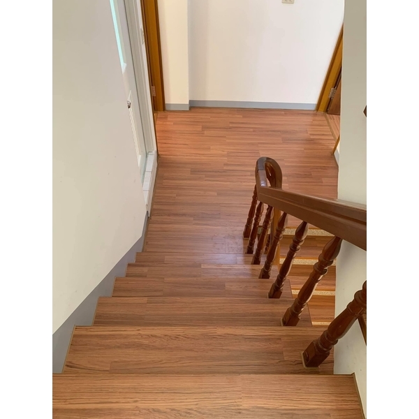 樓梯地板完工2