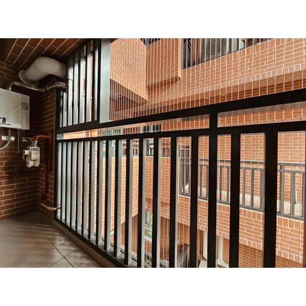 陽台隱形鐵窗 陽台隱形鐵窗-唐盛科技企業行