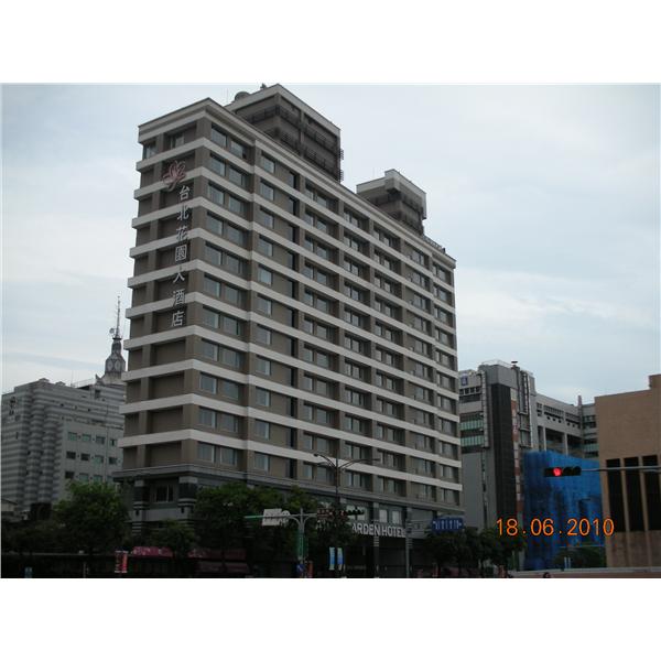 玻璃工程(台北花園大酒店),世冠有限公司