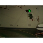 中華開發工業銀行(台北市) 紅綠燈及紅外線 - 碩立停車設備股份有限公司