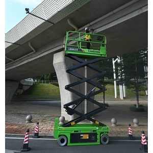 LS0812E 自行剪叉式高空作業平台（電驅） , 宏欣起重有限公司