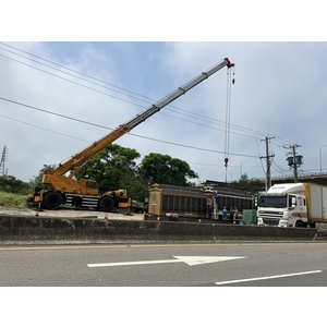 高空吊掛作業車