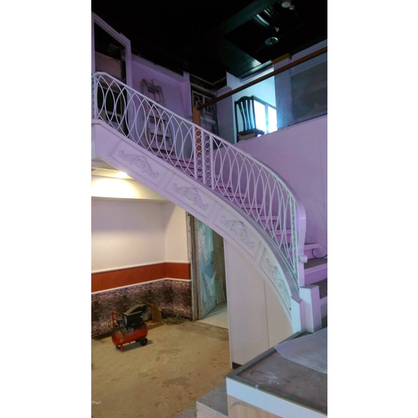 扶手樓梯4 扶手樓梯4-百昱鋼鐵有限公司