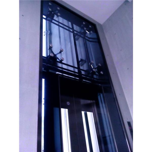 電梯車箱玻璃抓具門面