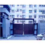 鋼構型鋼與不銹鋼鍍鈦板大門 - 華鑫創意工程有限公司